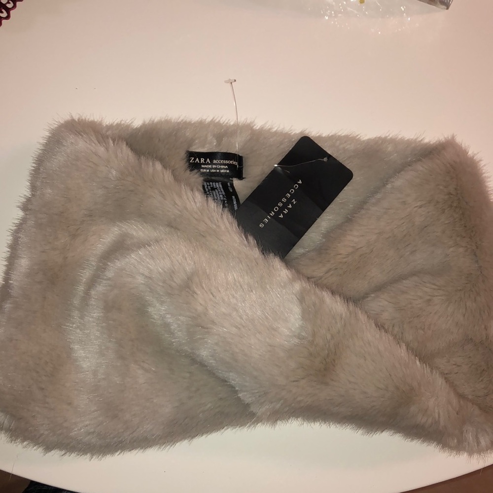 Zara scarf